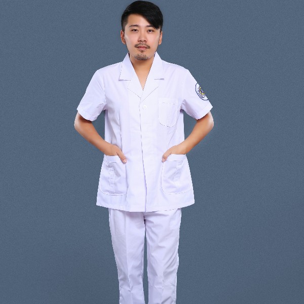 白色急救服